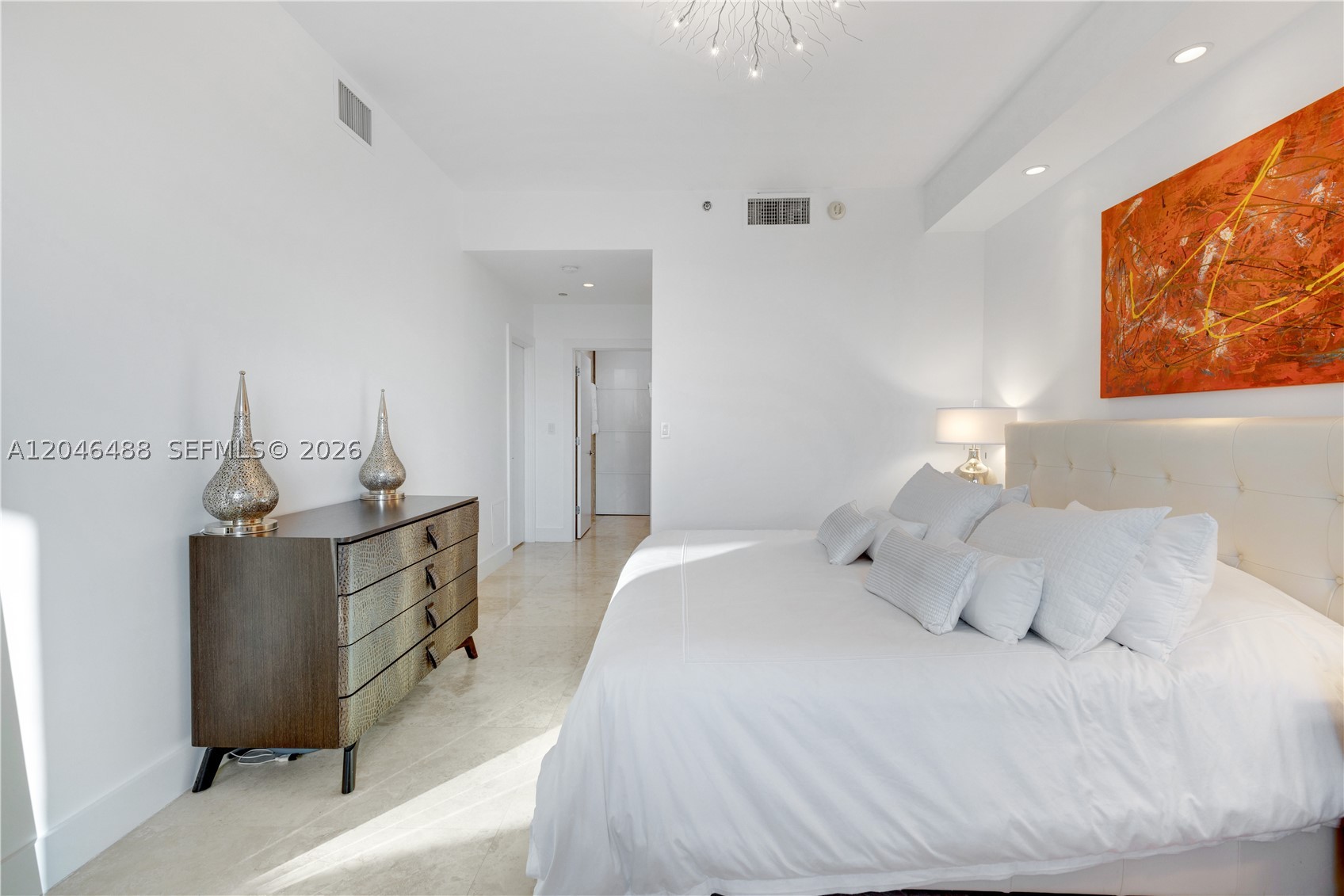 2301 Collins Ave Ph22 Property Photo 17