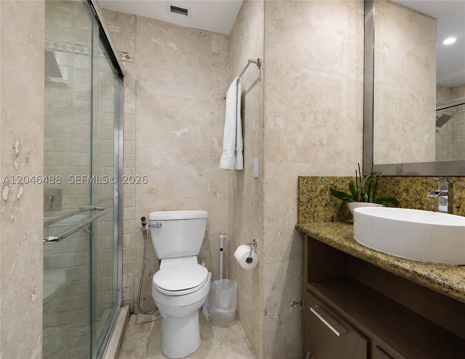 2301 Collins Ave Ph22 Property Photo 21