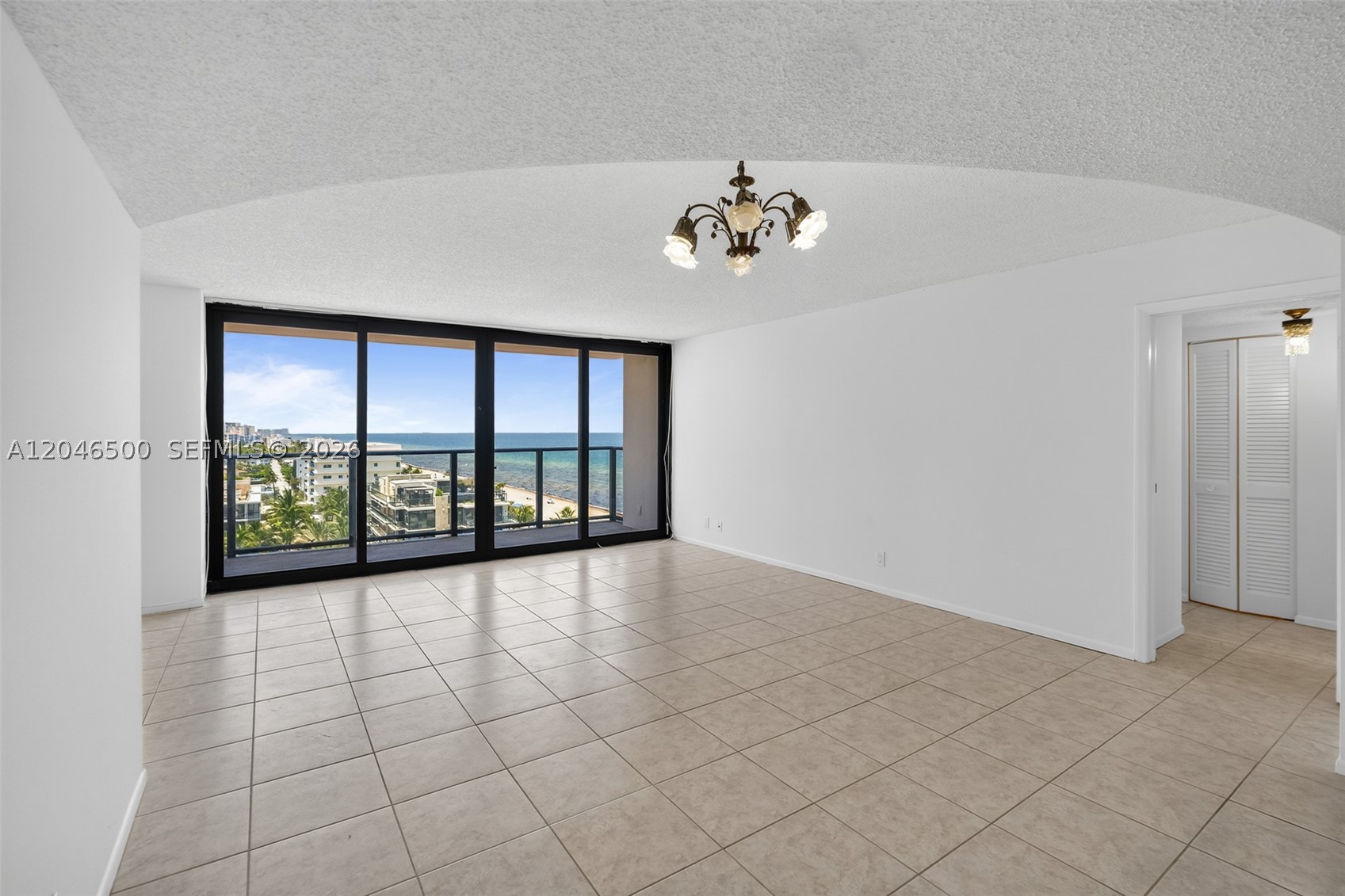 2301 S Ocean Dr 1004 Property Photo 2