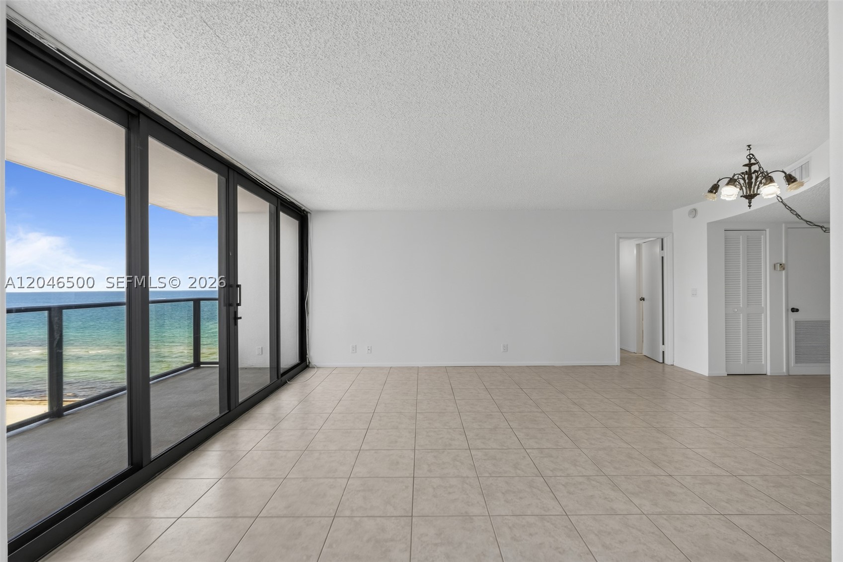 2301 S Ocean Dr 1004 Property Photo 3