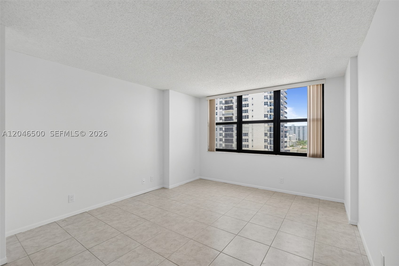 2301 S Ocean Dr 1004 Property Photo 17