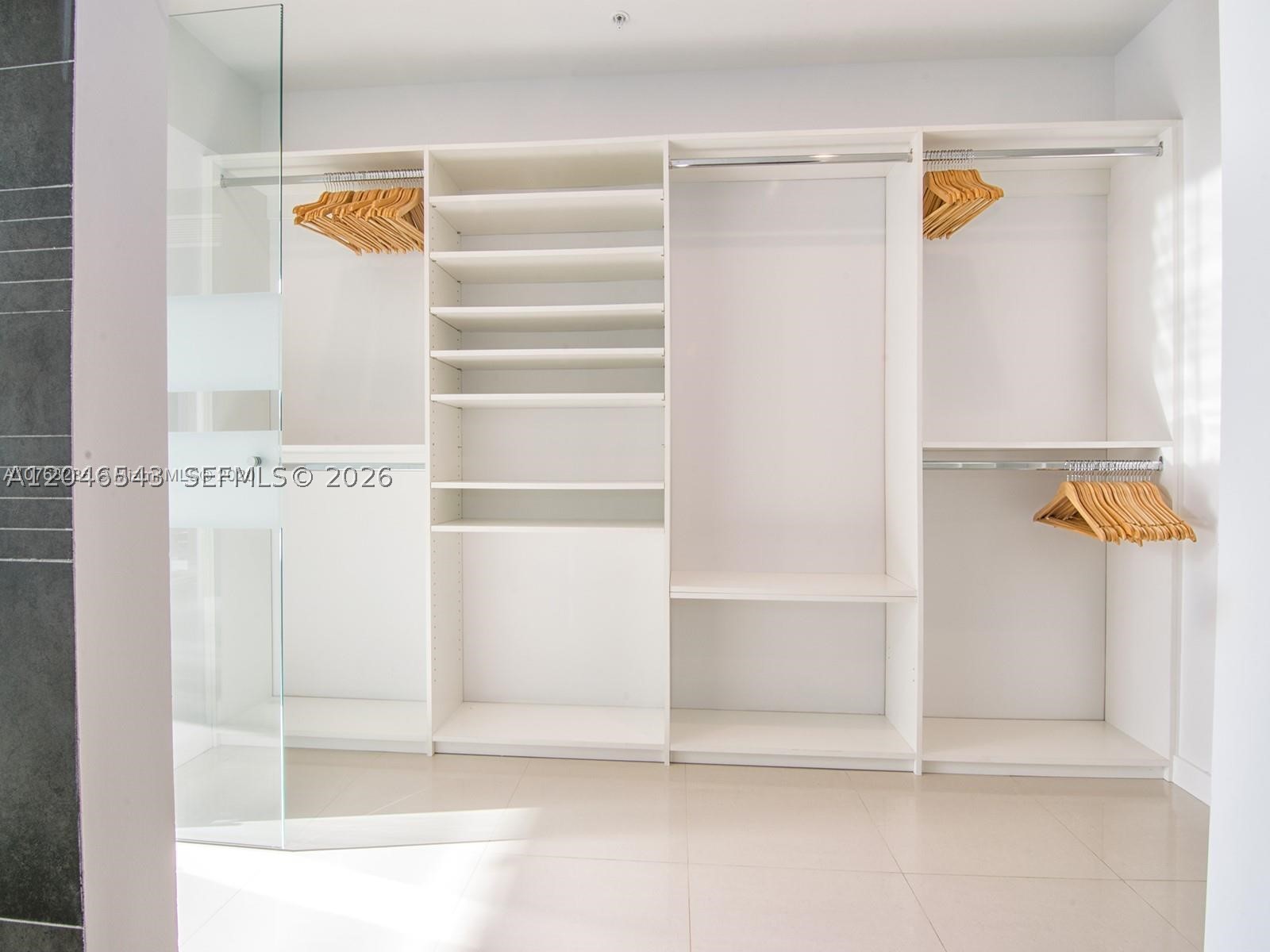 2100 Park Ave 406 Property Photo 7