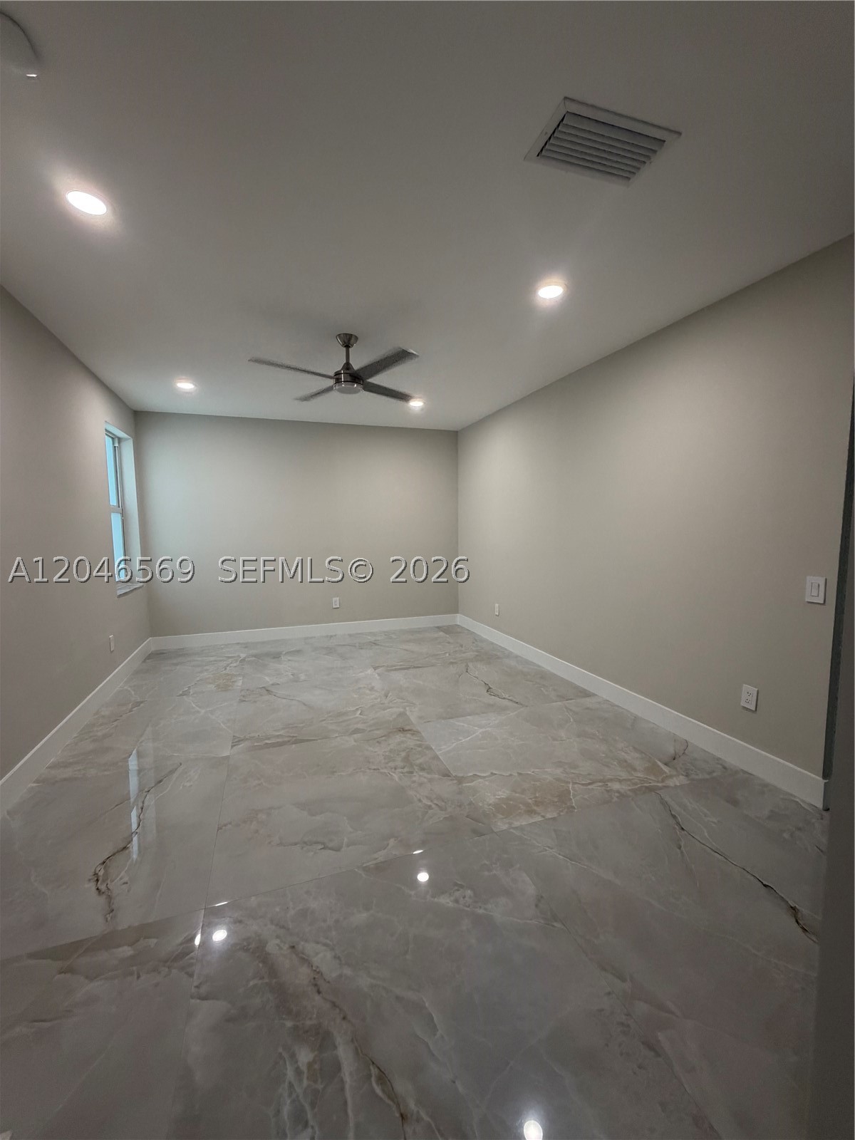 4499 Nw 93rd Doral Ct Property Photo 9