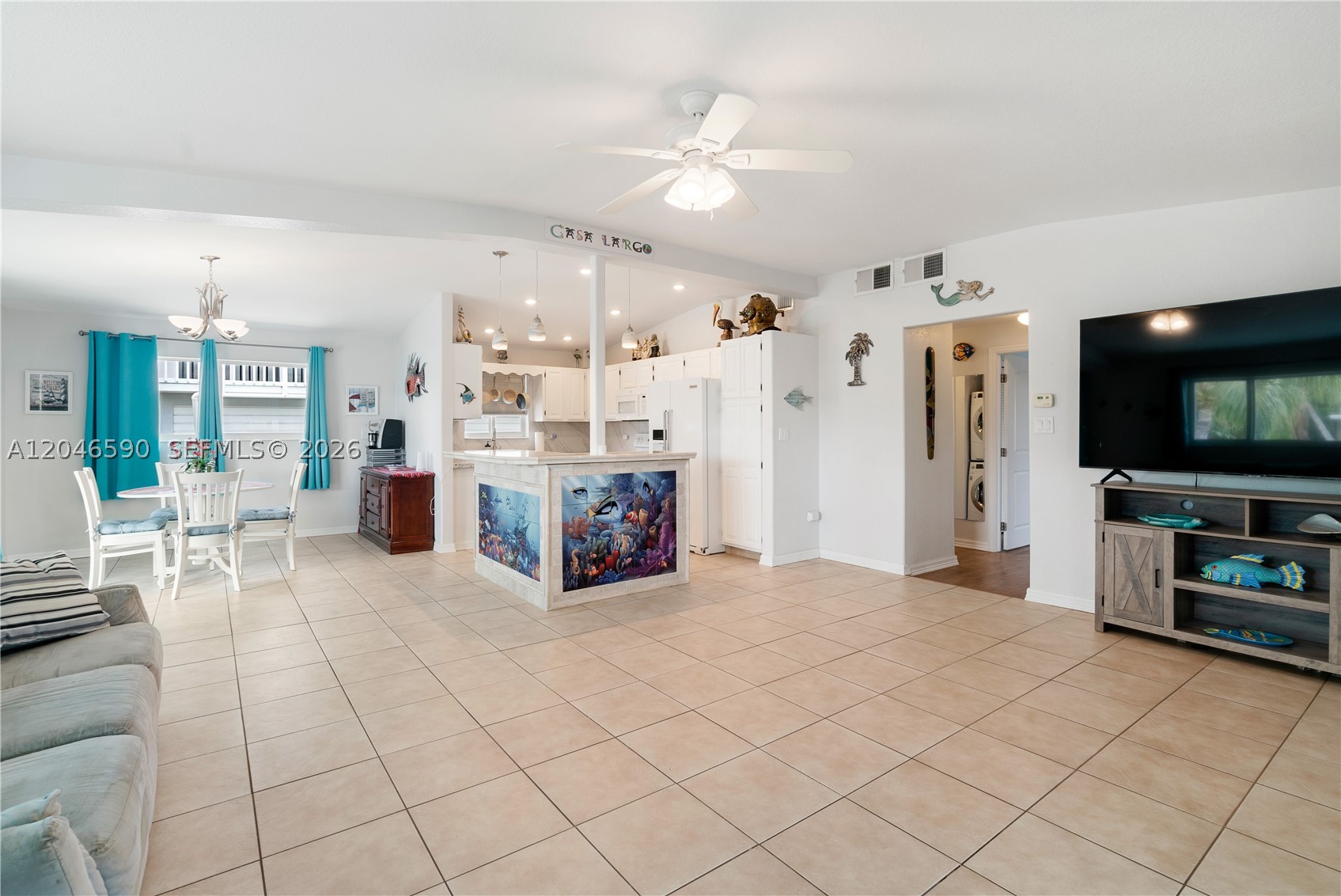 1210 Cactus St Property Photo 8