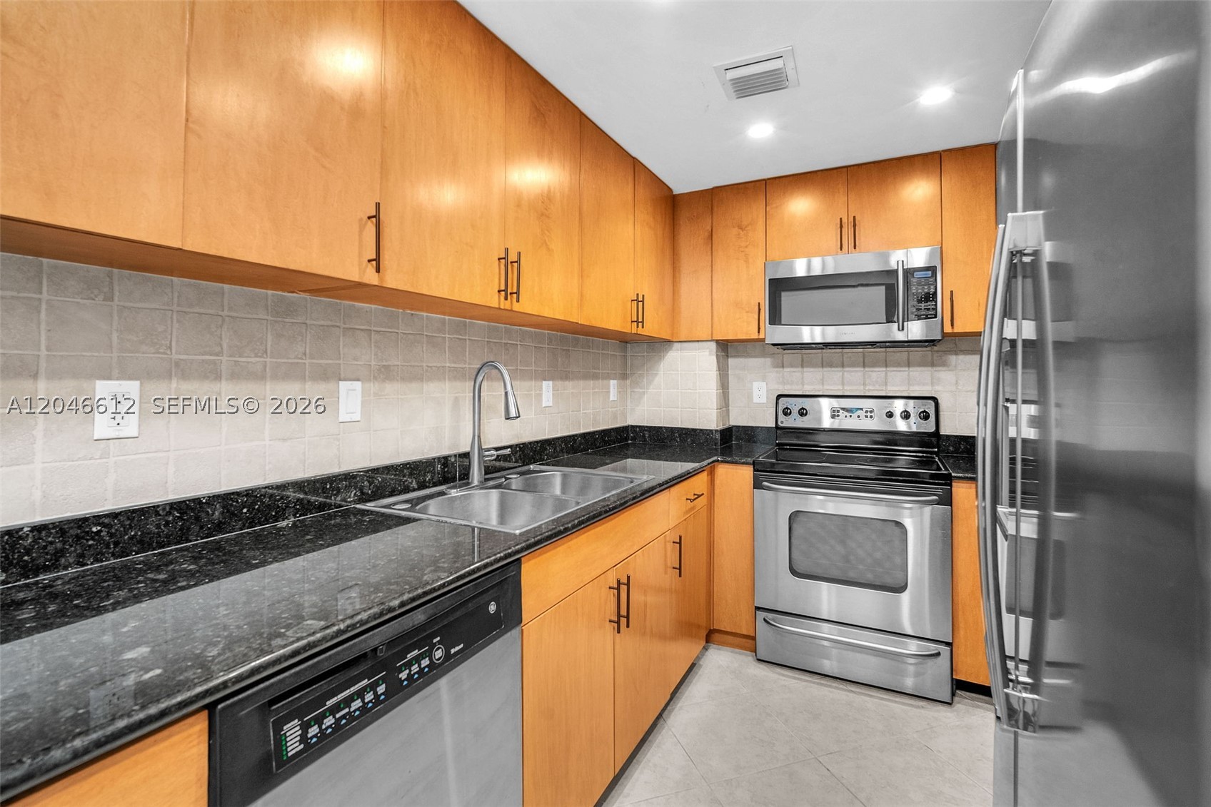 10350 W Bay Harbor Dr 8f Property Photo 5