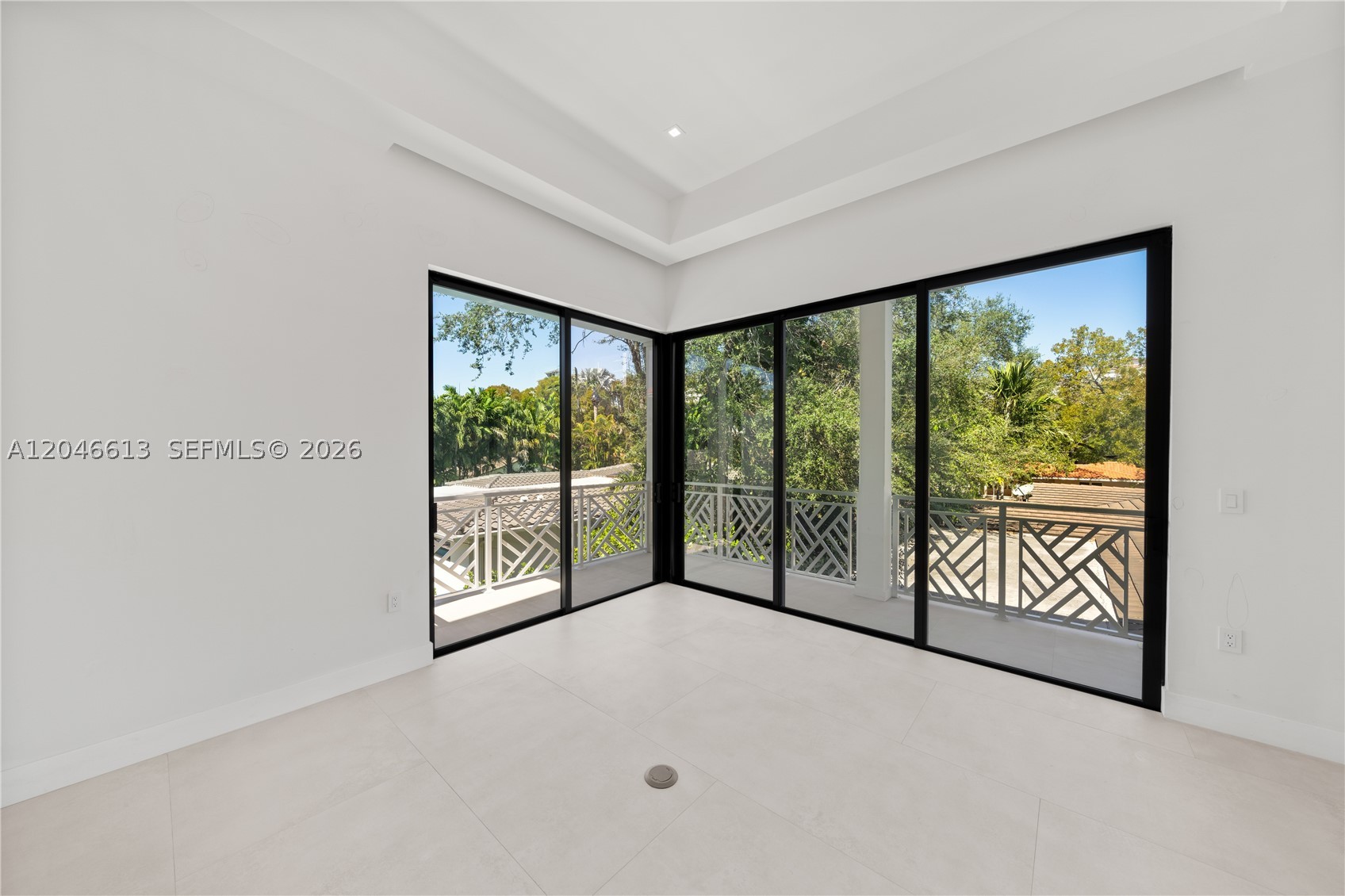 2710 S Le Jeune Rd Property Photo 22
