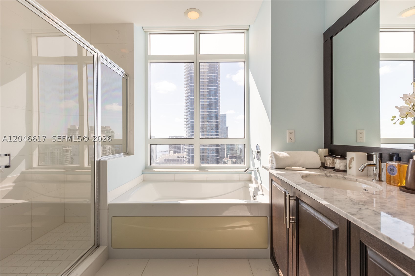 950 Brickell Bay Dr 5011 Property Photo 18