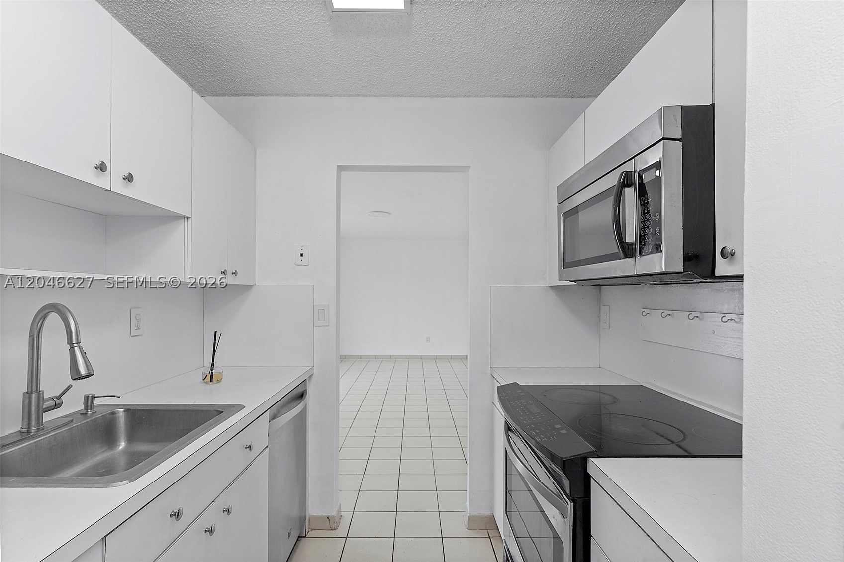 10112 Sw 23rd St Property Photo 18