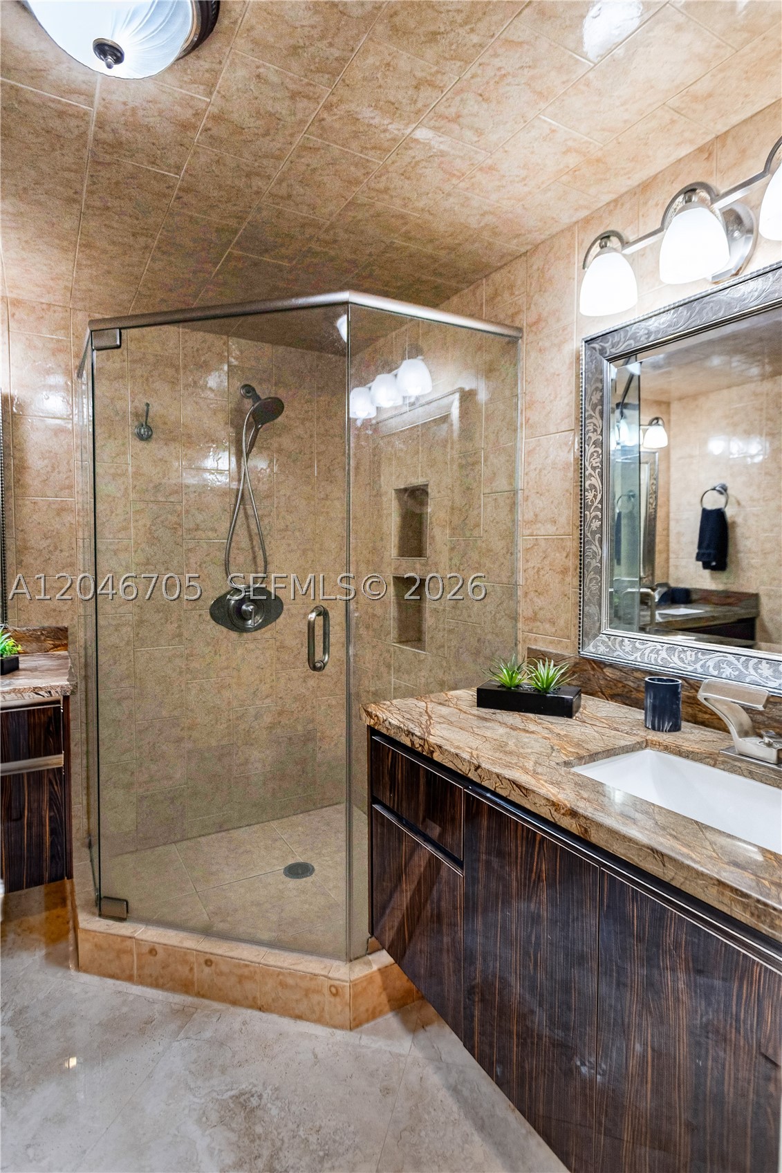 2620 Buttonwood Ave Property Photo 23