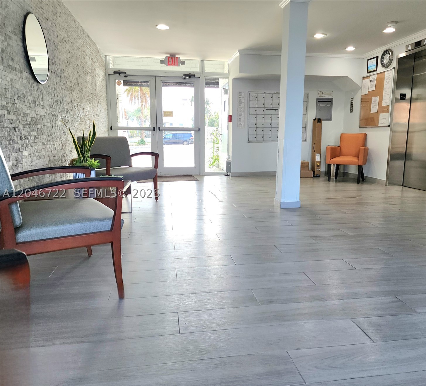 211 S Ocean Dr 501 Property Photo 2