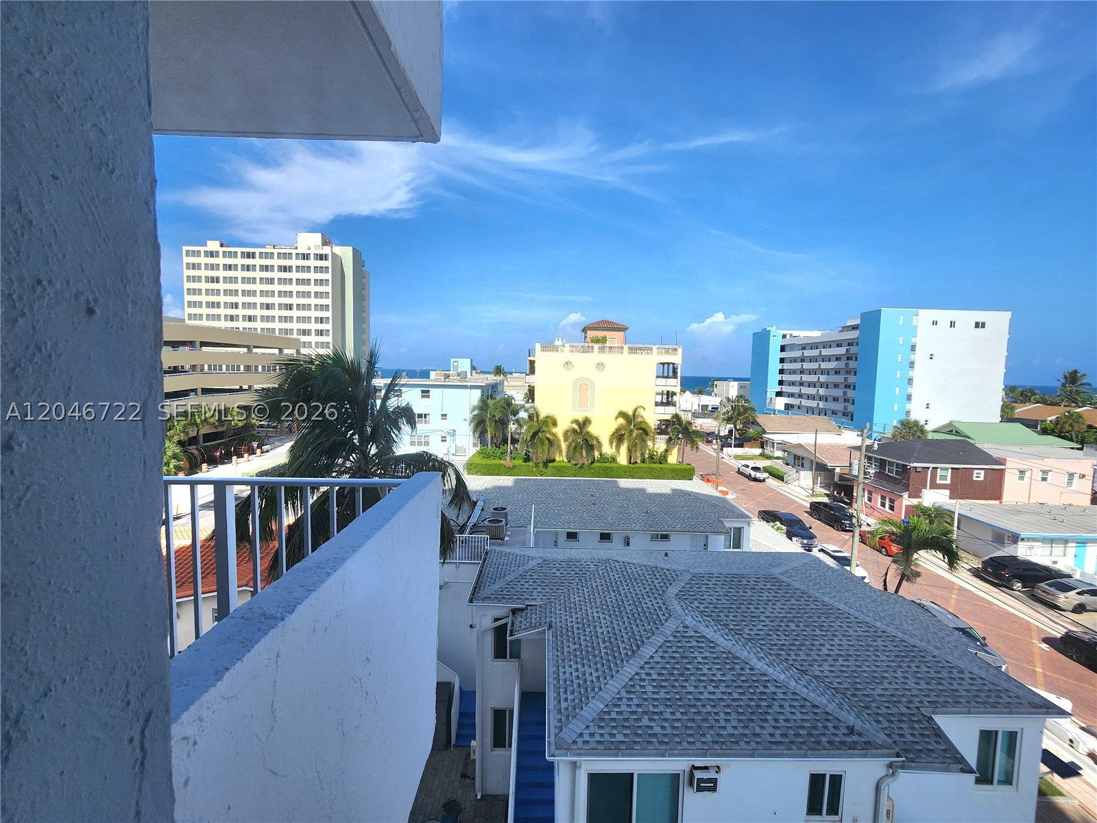 211 S Ocean Dr 501 Property Photo 7