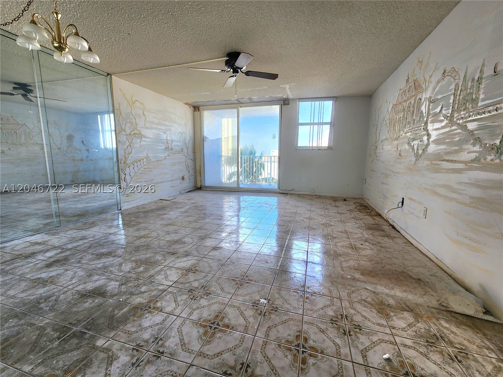 211 S Ocean Dr 501 Property Photo 8