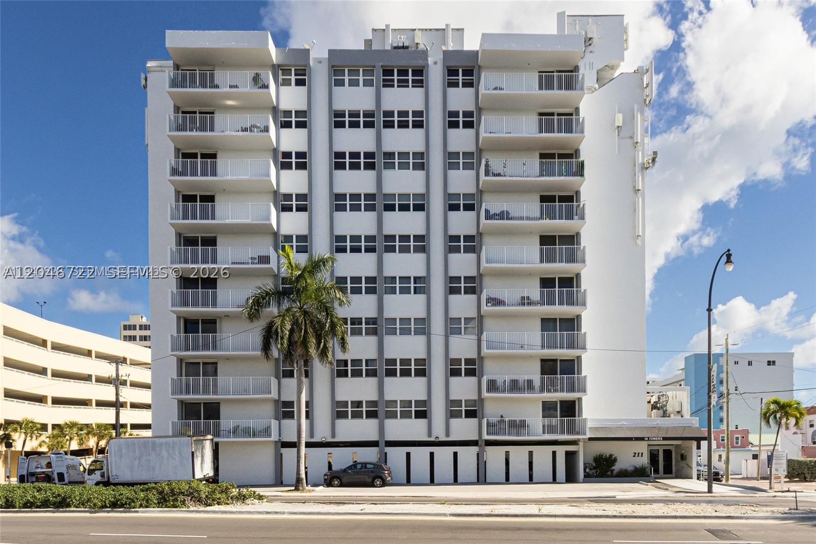 211 S Ocean Dr 501 Property Photo 10