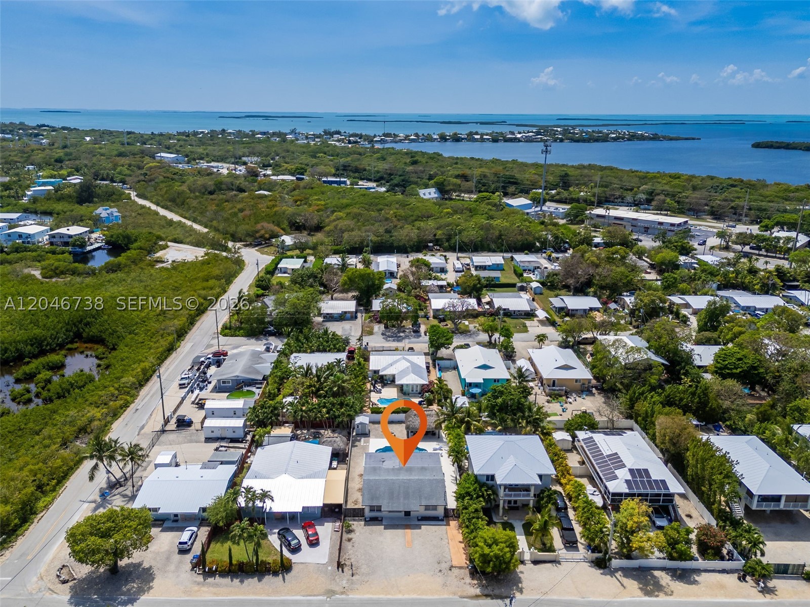16 Fishermans Trl Property Photo 4