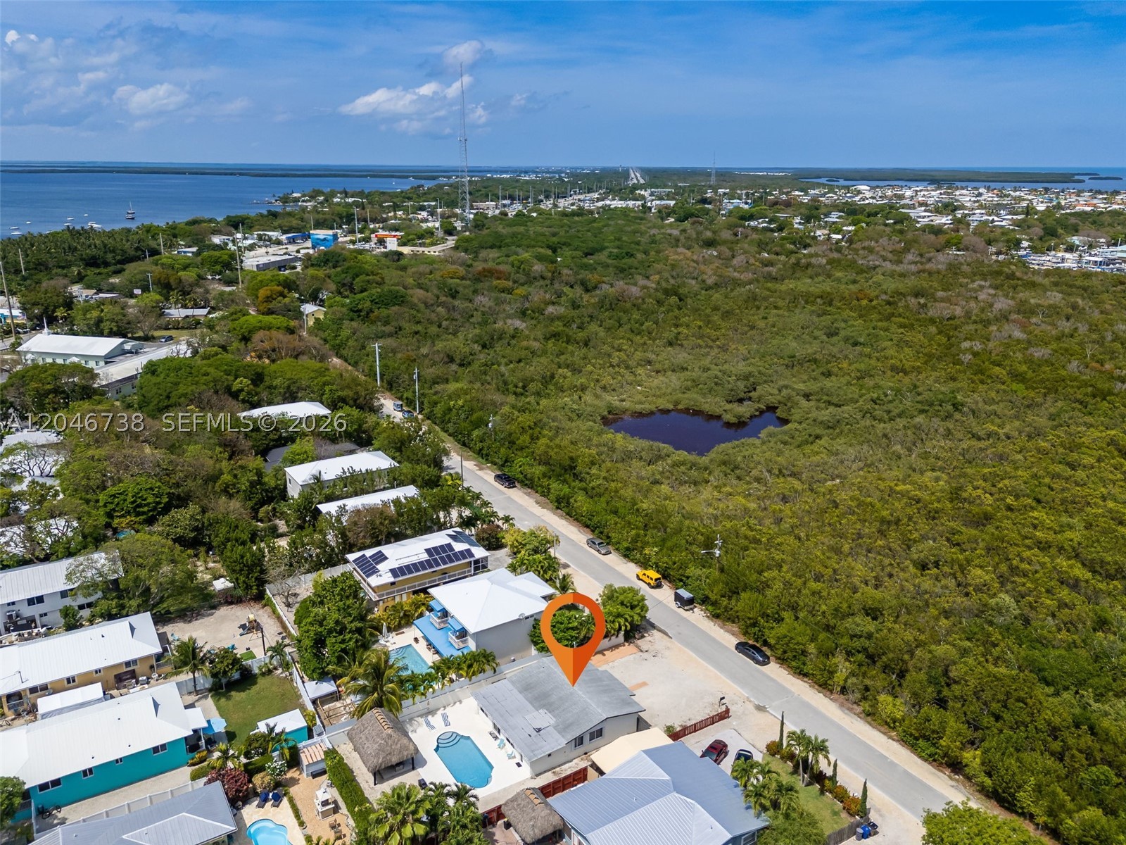 16 Fishermans Trl Property Photo 8