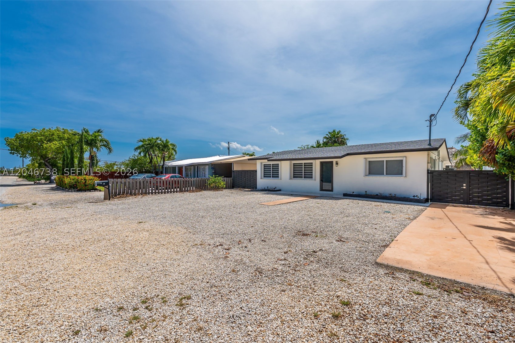16 Fishermans Trl Property Photo 10