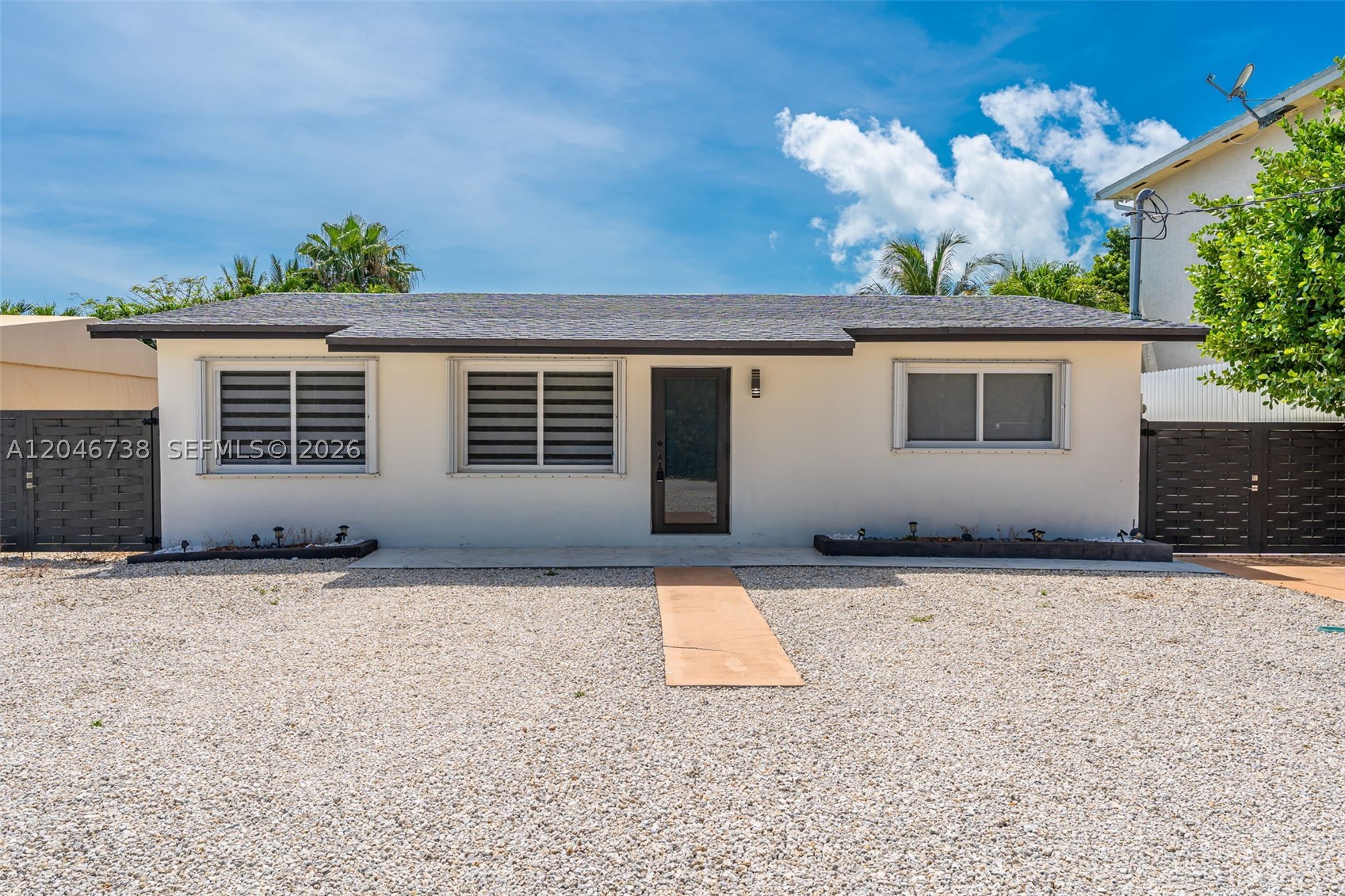 16 Fishermans Trl Property Photo 12