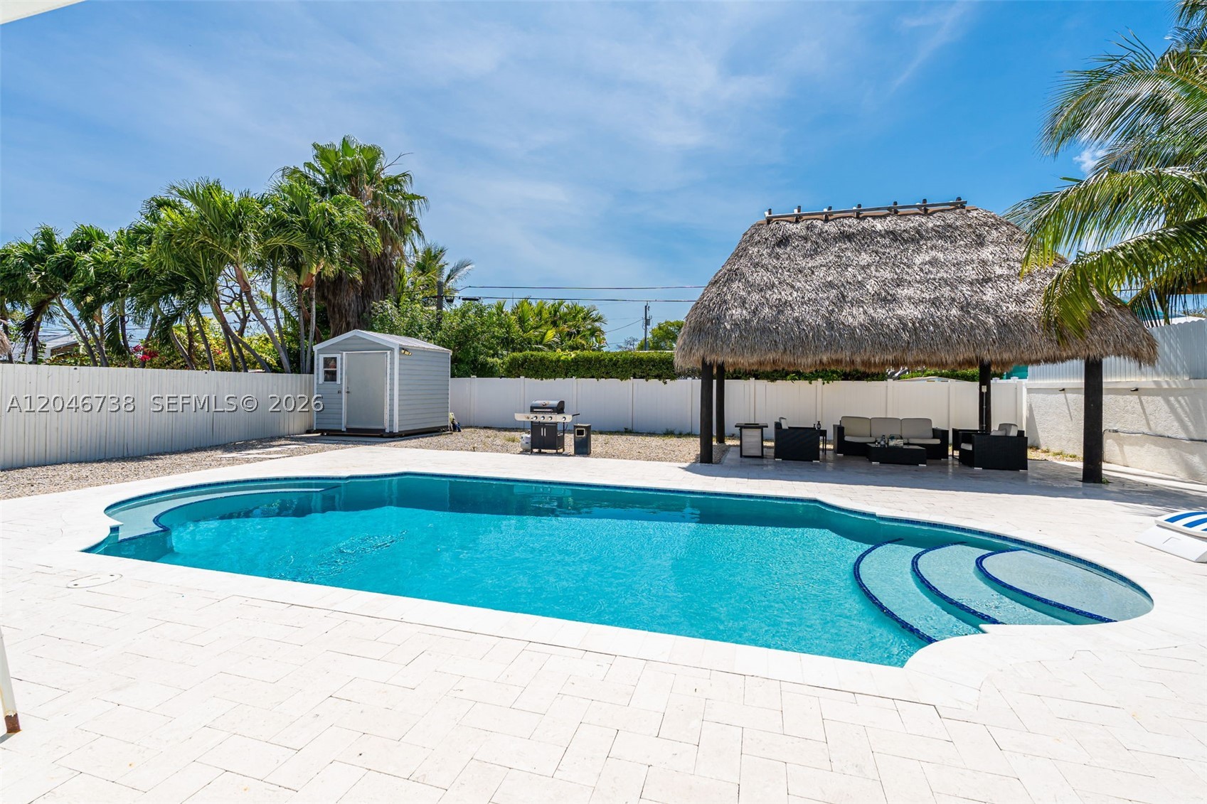 16 Fishermans Trl Property Photo 13