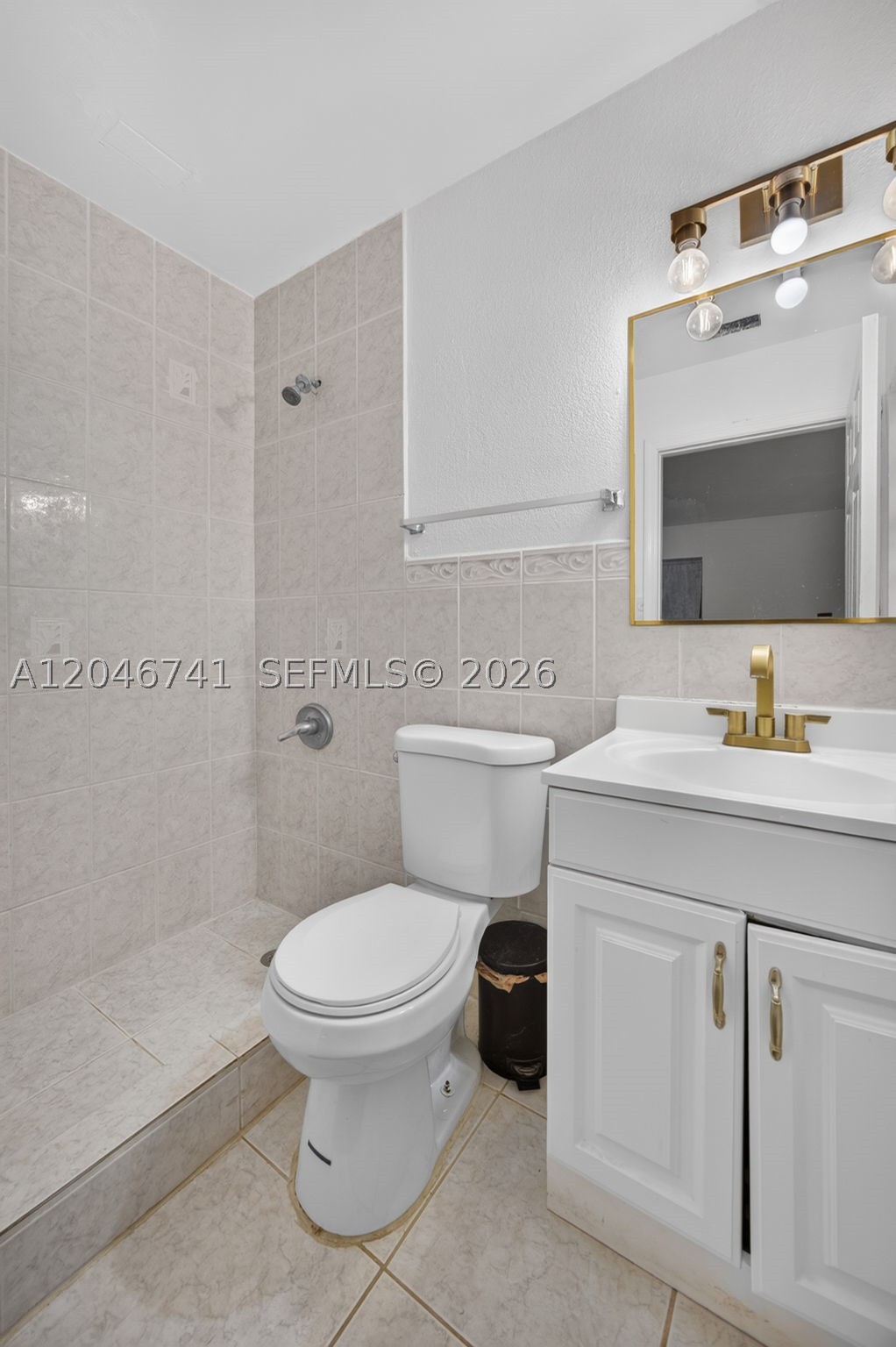 738 Sw 7th Ter Property Photo 29