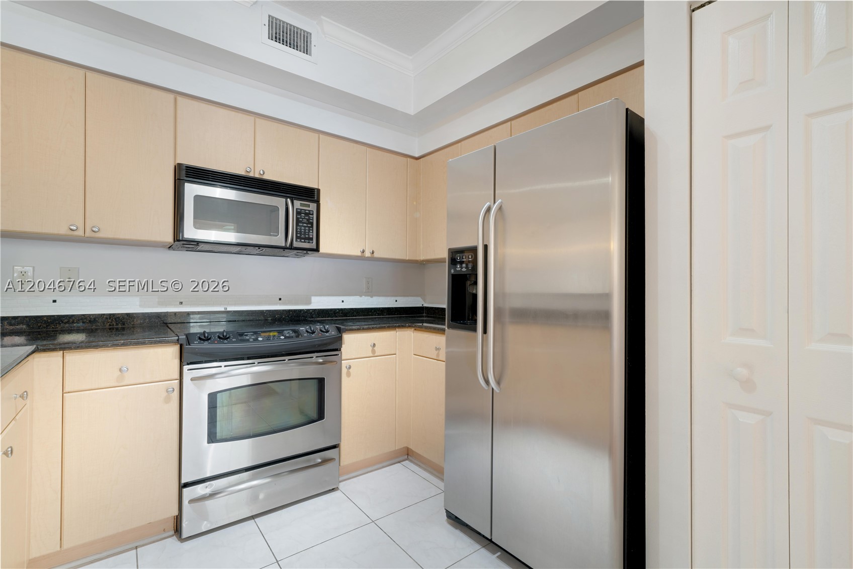 6851 Sw 44th St 208 Property Photo 10