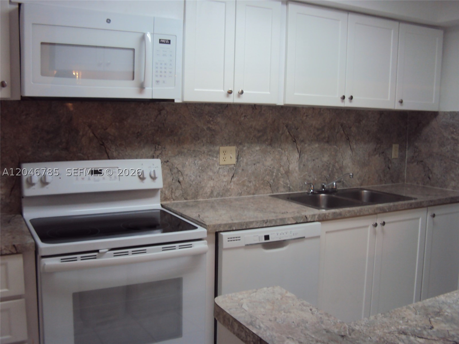 8401 Sw 107th Ave 247e Property Photo 2