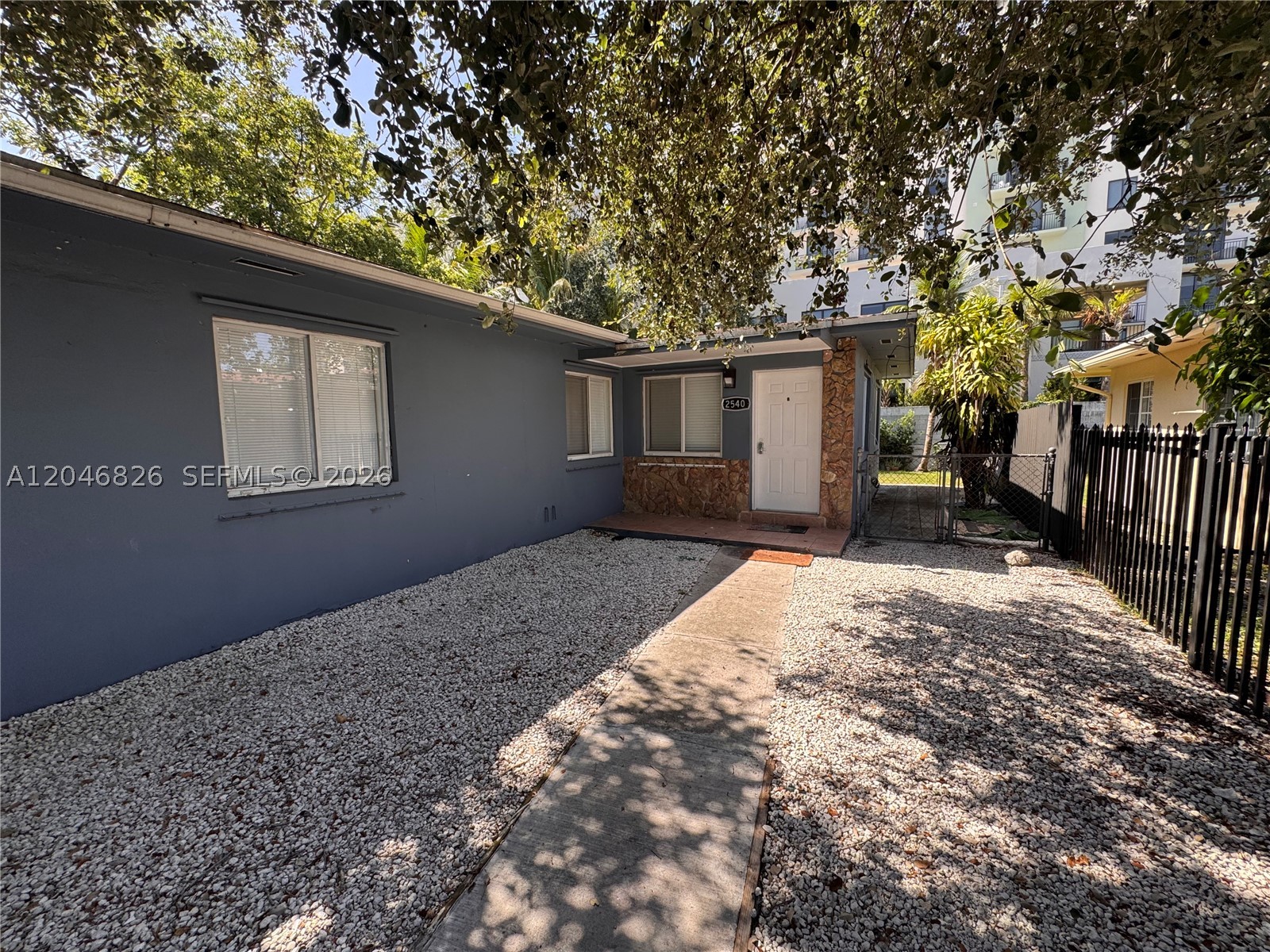 2540 NE 181st St 2542 Property Photo 1