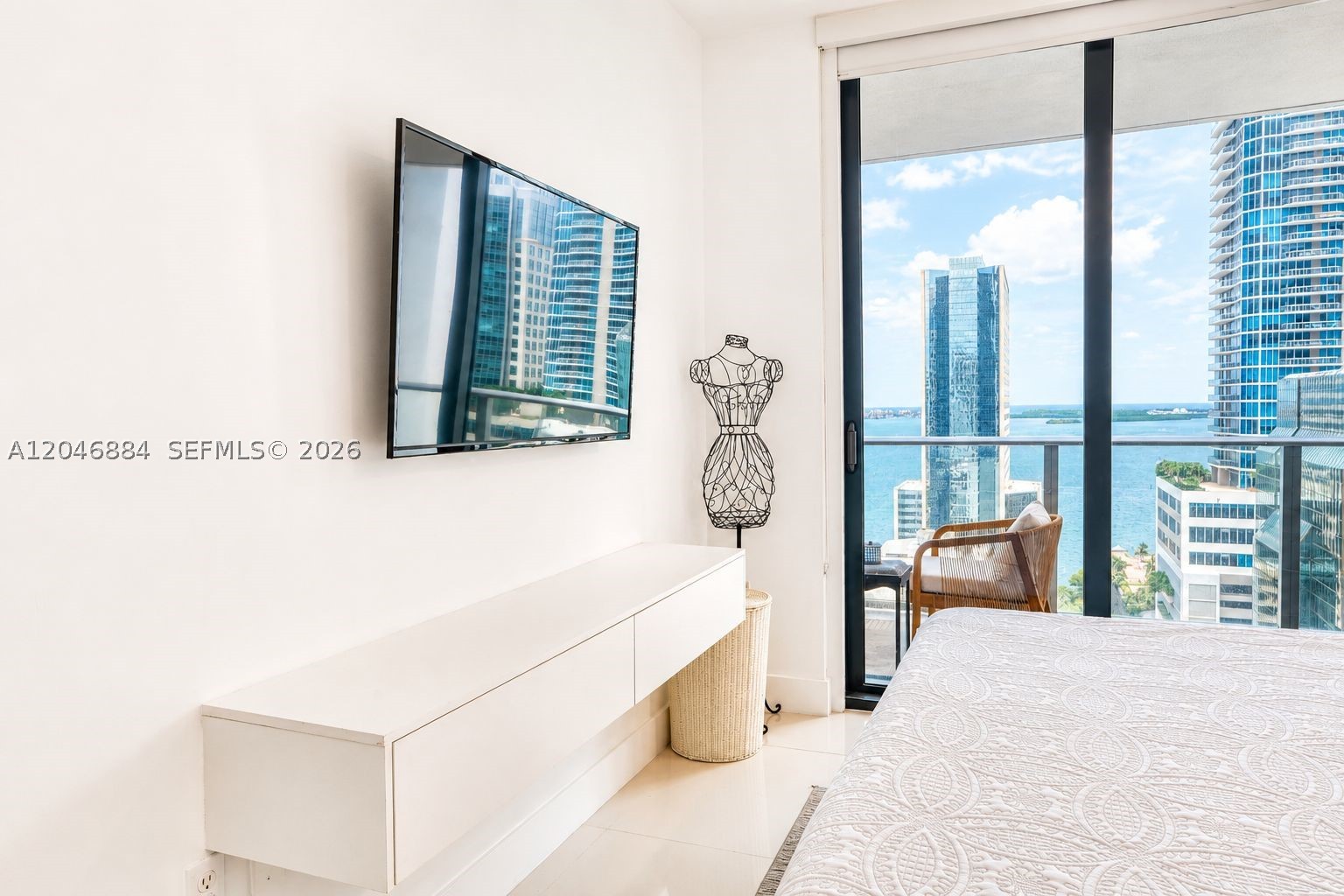 1010 Brickell Ave 2402 Property Photo 17