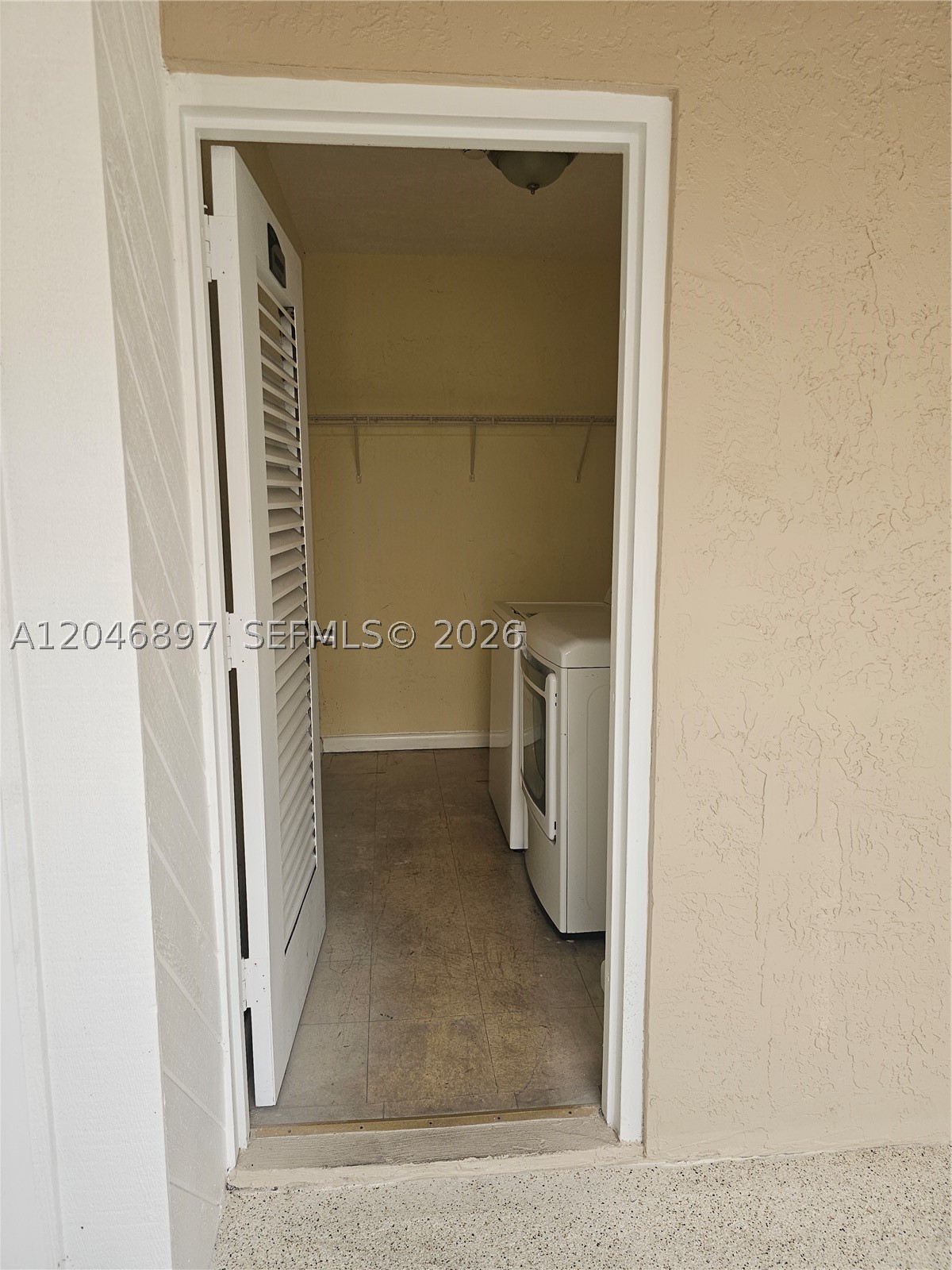 461 Ives Dairy Rd 406-2 Property Photo 16