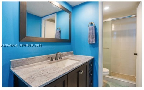 6039 Collins Ave 619 Property Photo 16