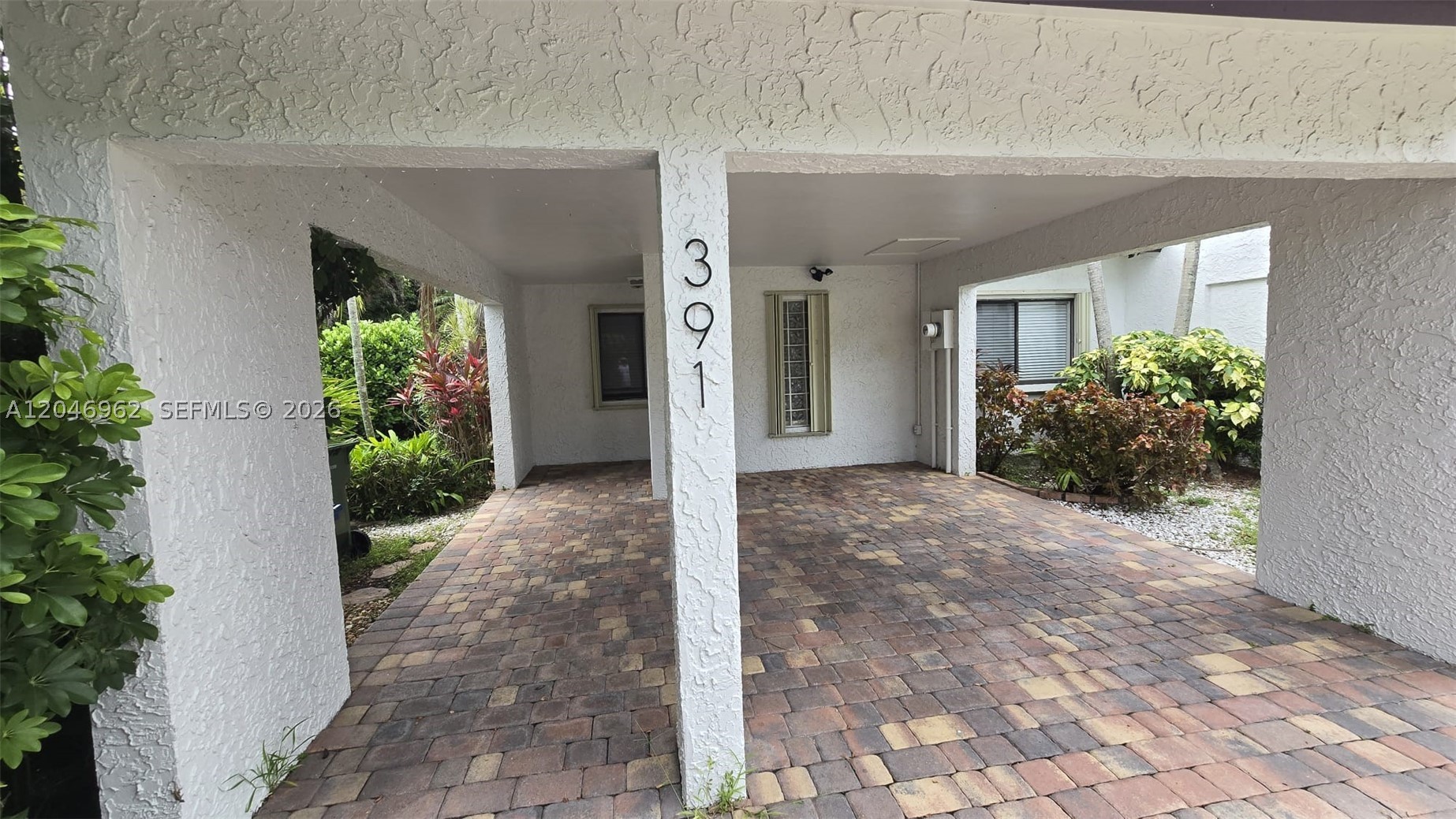 391 Ivy Ln 1 Property Photo 3