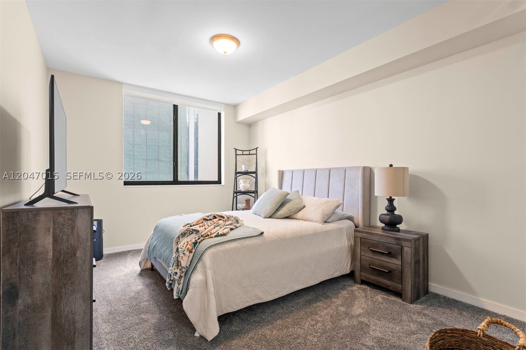 999 Sw 1st Ave 2015 Property Photo 16