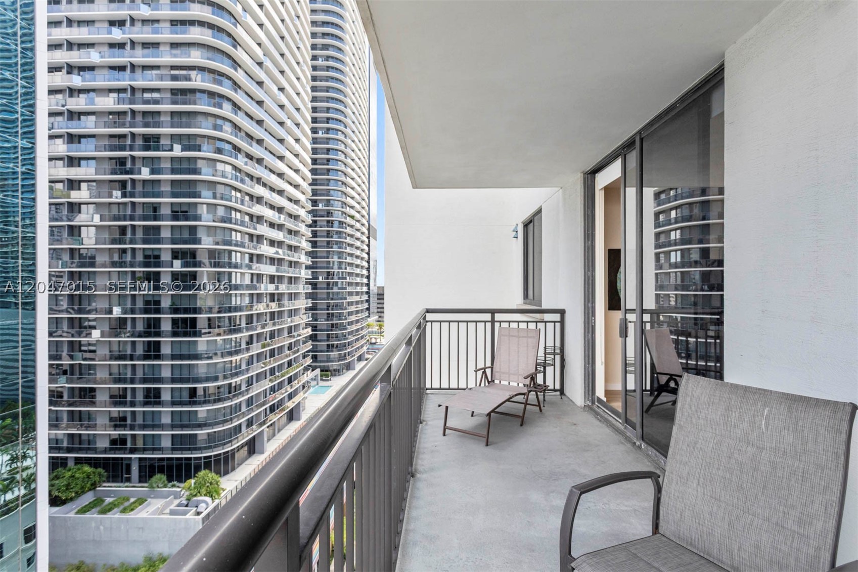 999 Sw 1st Ave 2015 Property Photo 22