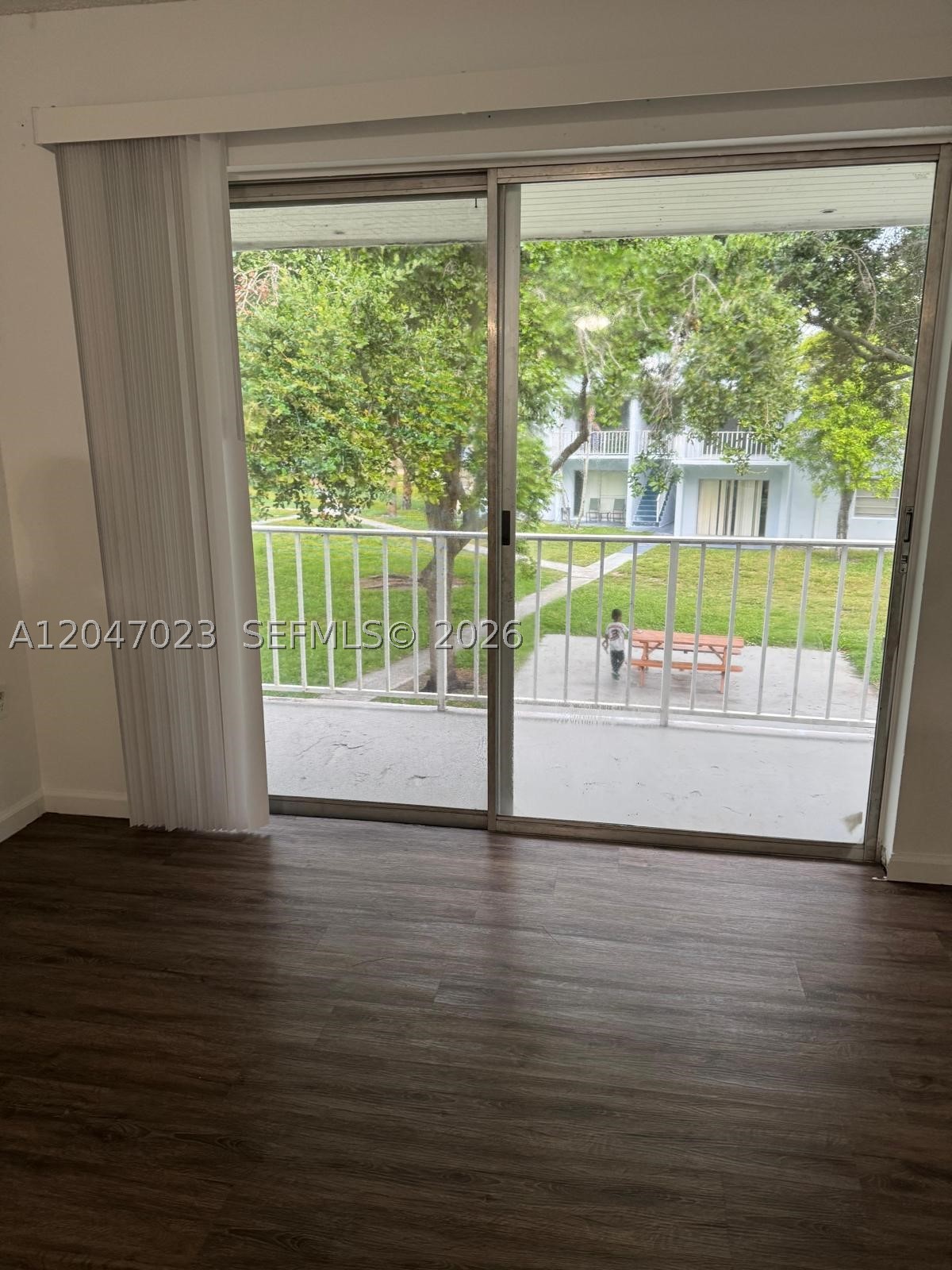 411 Executive Center Dr 203 Property Photo 14