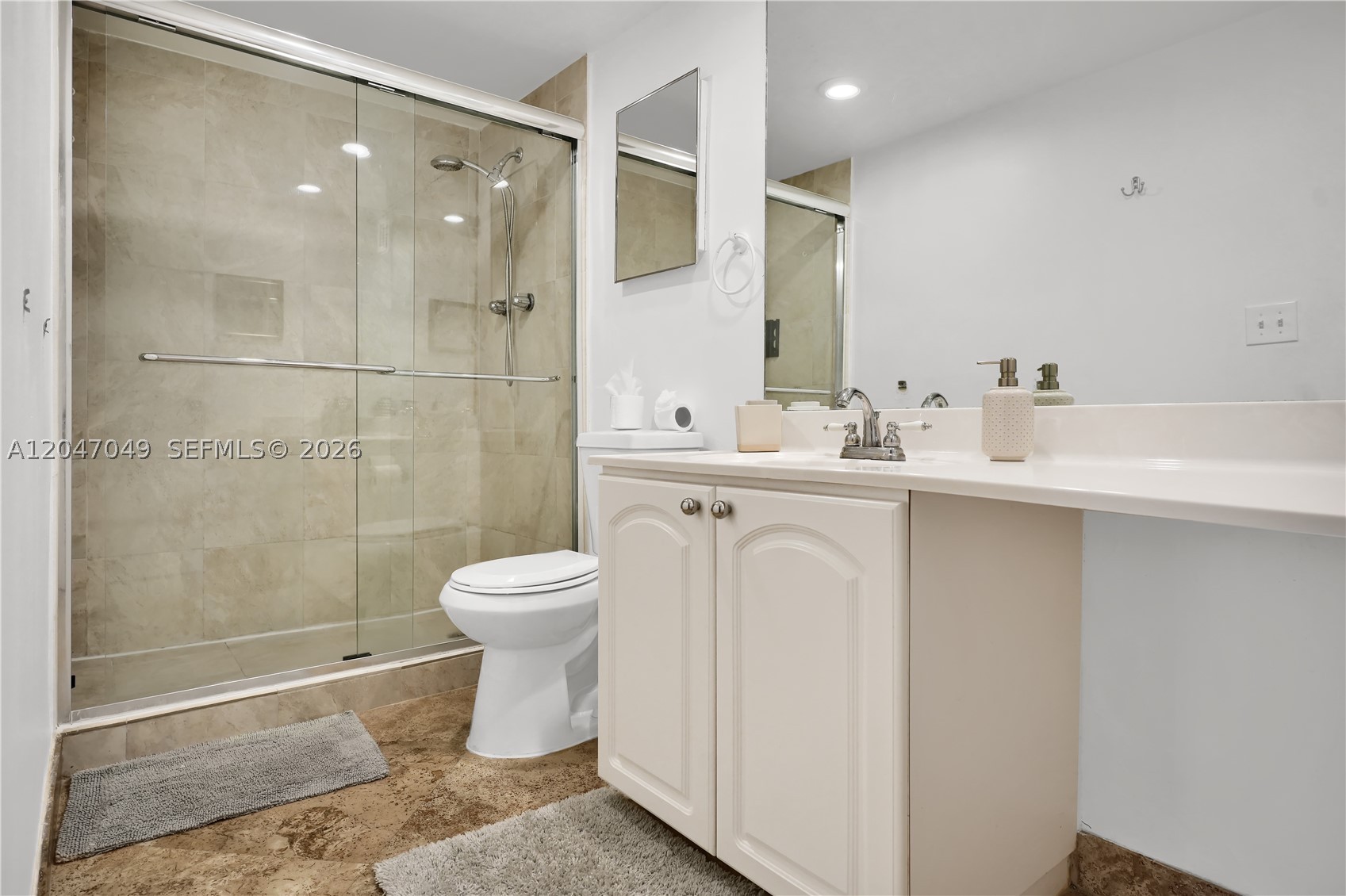 4001 S Ocean Dr 11m Property Photo 13