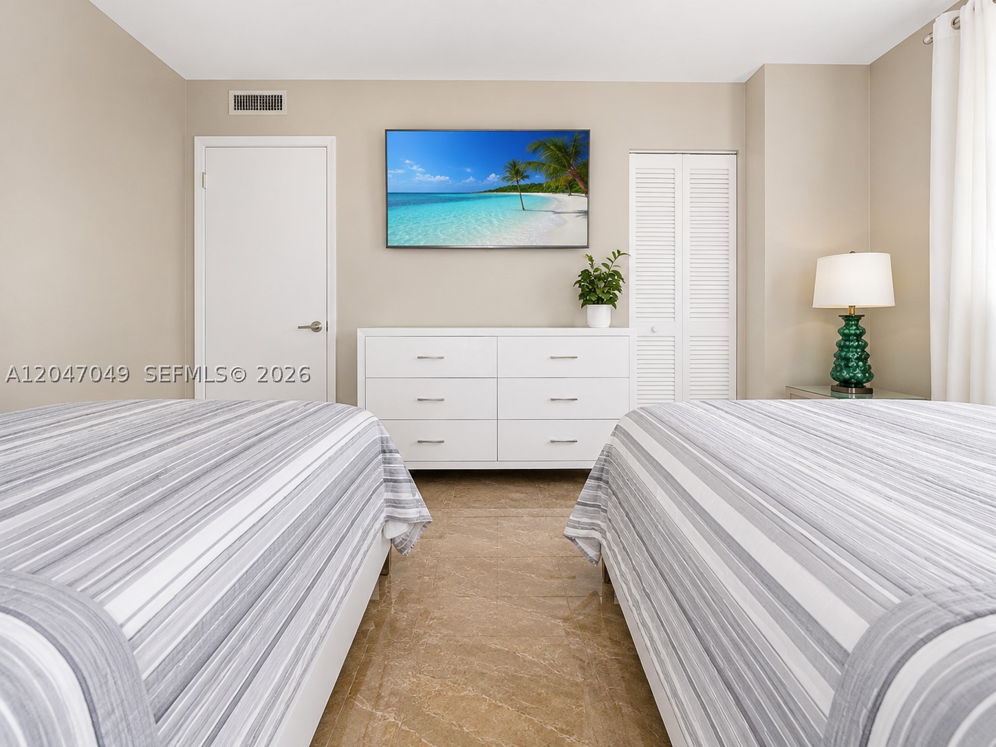 4001 S Ocean Dr 11m Property Photo 17