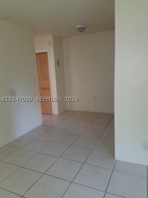 2230 Madison St 14 Property Photo 4