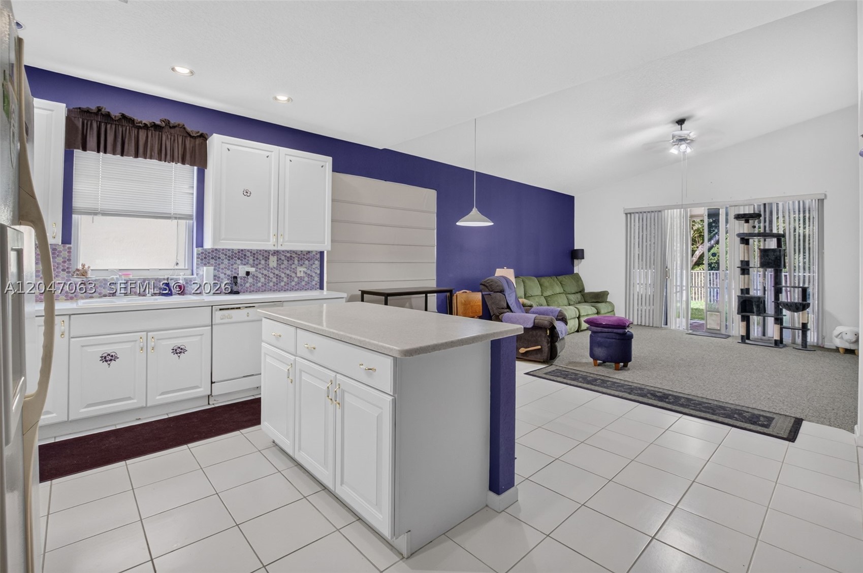 21209 Via Ventura Property Photo 8