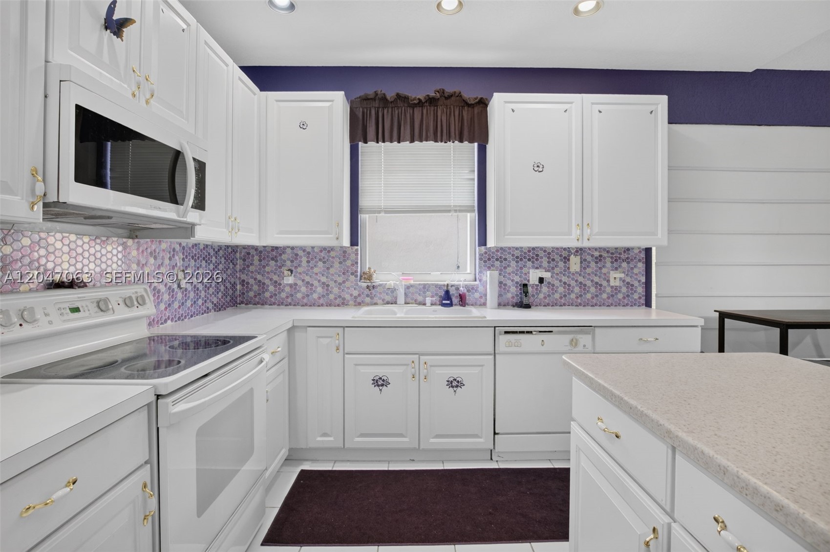 21209 Via Ventura Property Photo 10