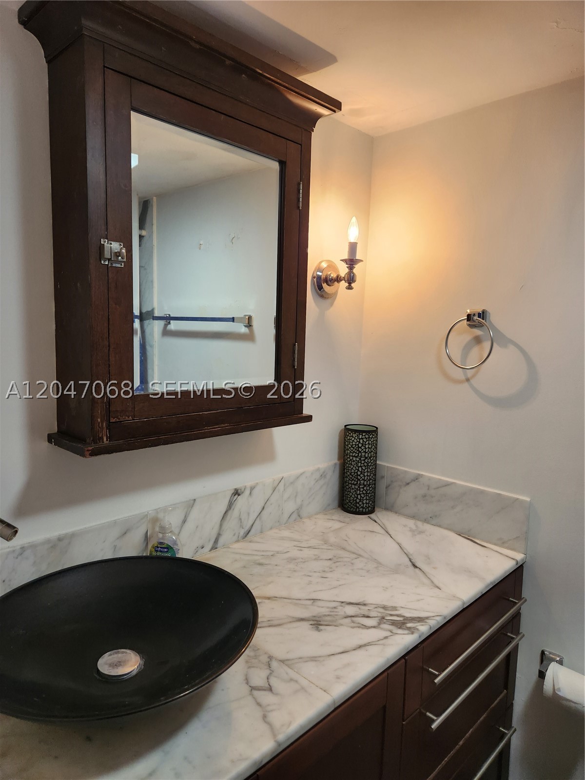 5401 Collins Ave 1110 Property Photo 21