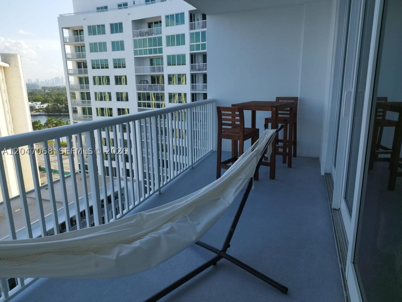 5401 Collins Ave 1110 Property Photo 35