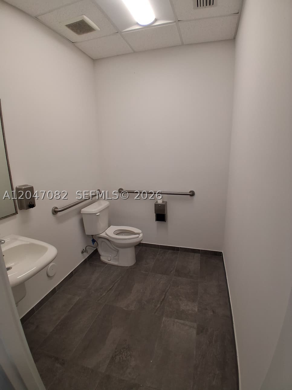 A12047082 Property Photo 13