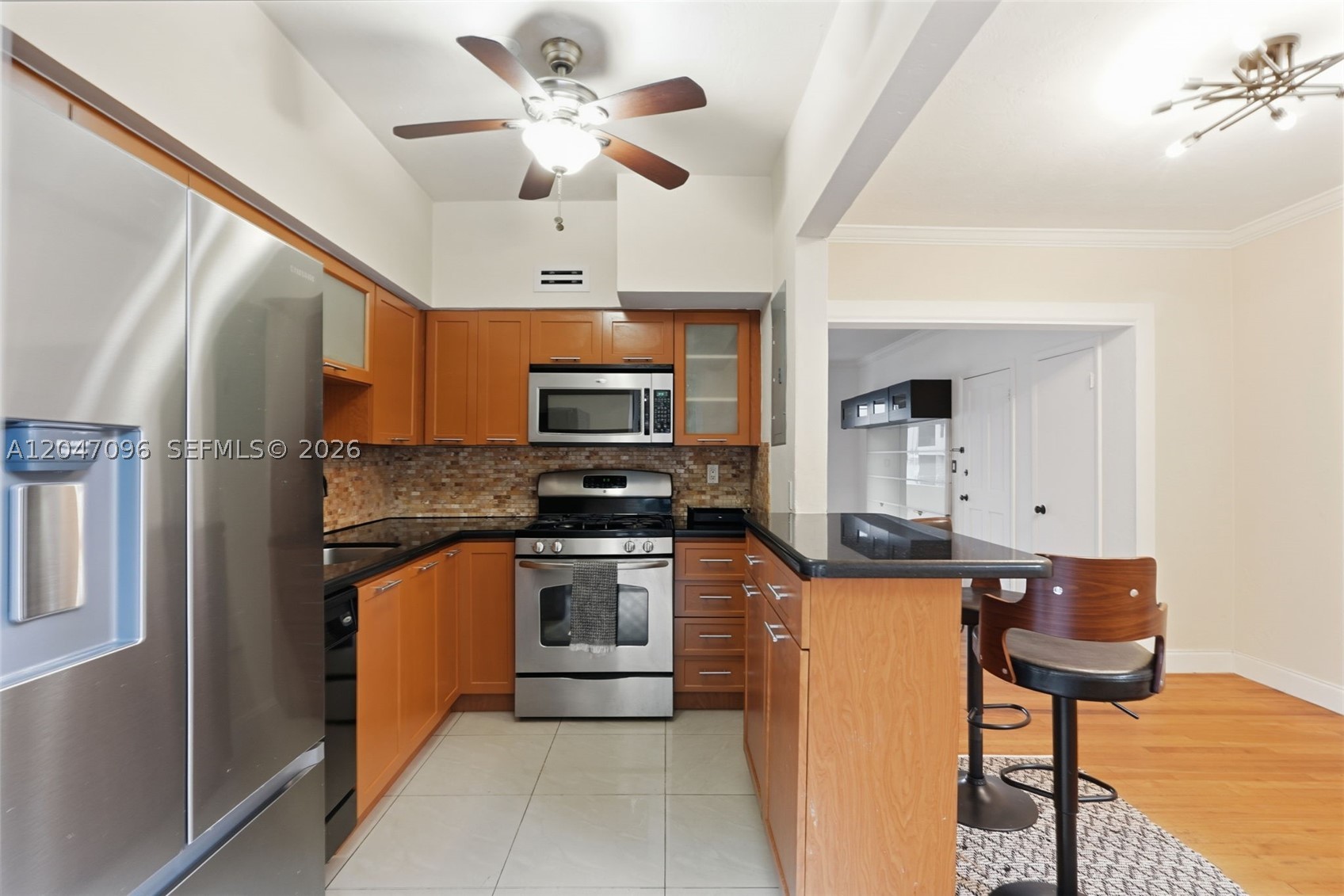9881 W Bay Harbor Dr 2 Property Photo 7