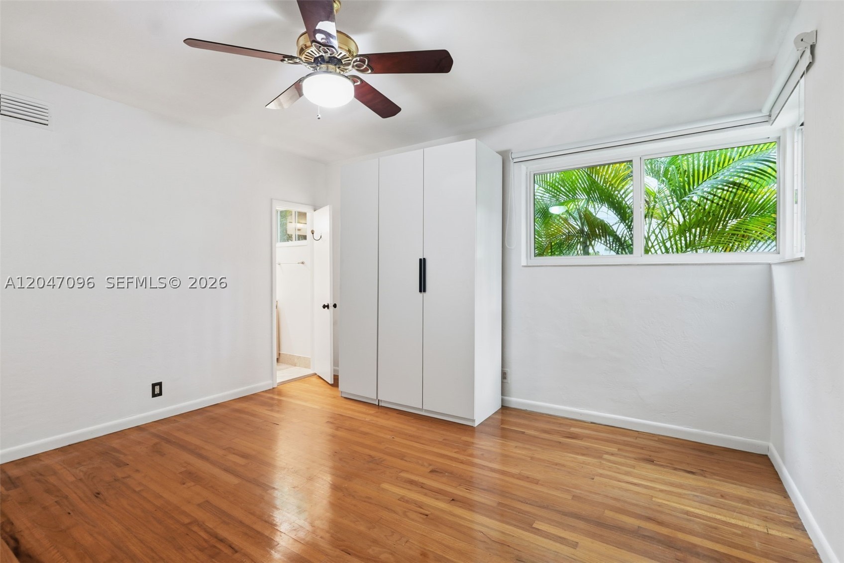 9881 W Bay Harbor Dr 2 Property Photo 13
