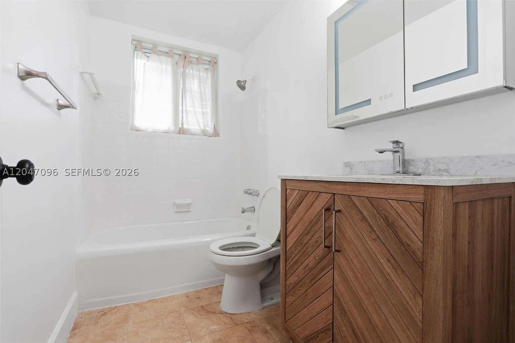9881 W Bay Harbor Dr 2 Property Photo 18