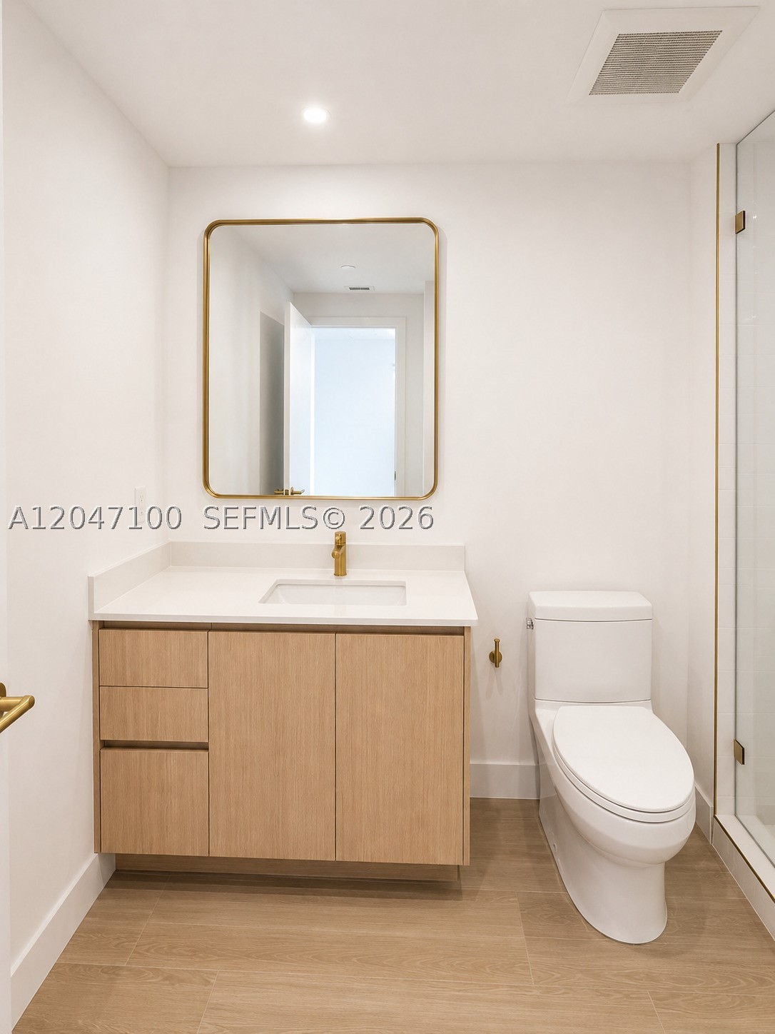 90 Ne 32nd St 1126 Property Photo 9