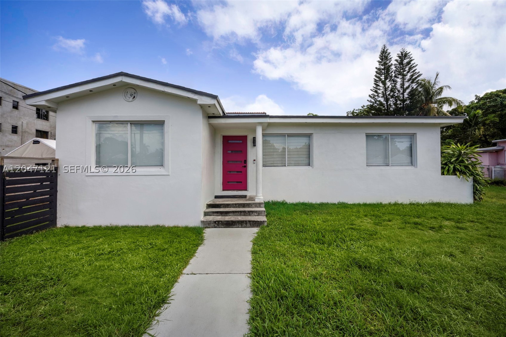 2939 SW 5th St Property Photo 1