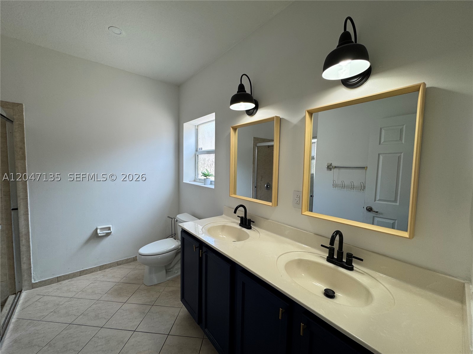 2356 Ne 3rd Ct 2356 Property Photo 6