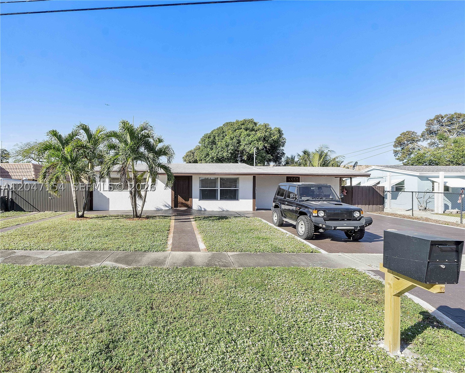 1541 SW 52nd Ave