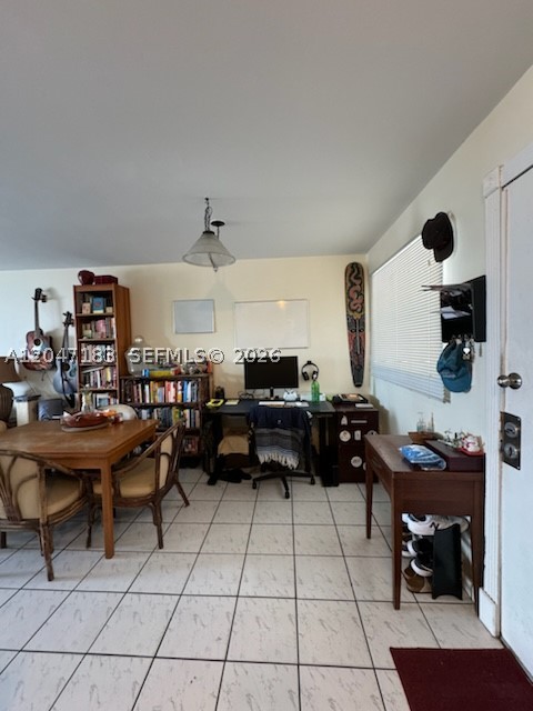 2000 Biarritz Dr 404 Property Photo 2