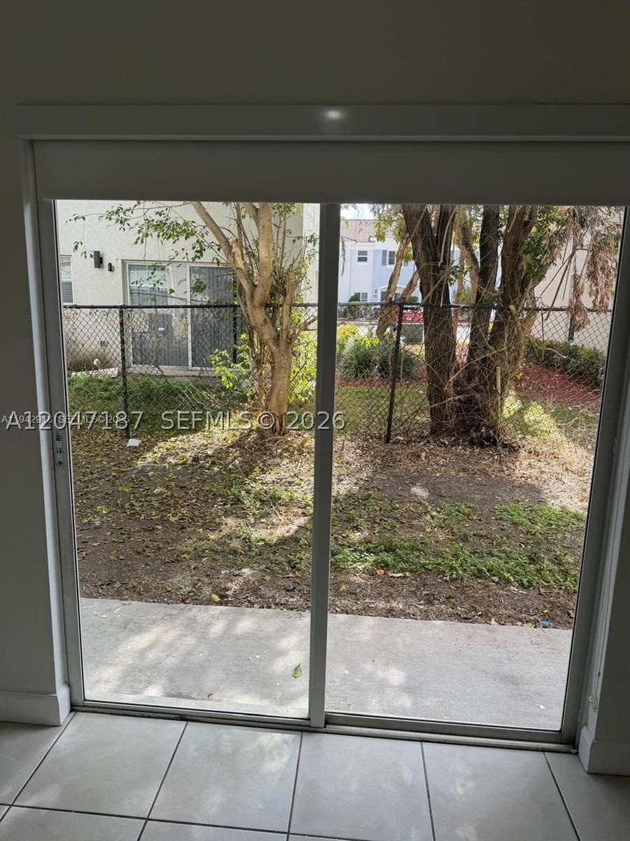 1656 Se 29th Ct 100 Property Photo 6